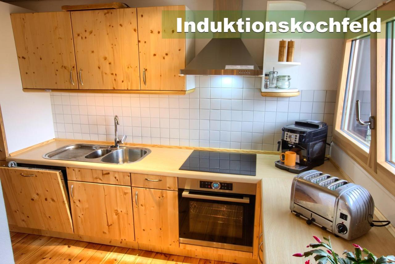 Wohlfuehl-ferienwohnung 80 Qm, 8 Personen, Aussicht & Heimkino *