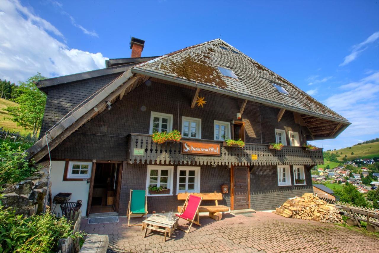 Wohlfuehl-ferienwohnung 80 Qm, 8 Personen, Aussicht & Heimkino Apartment